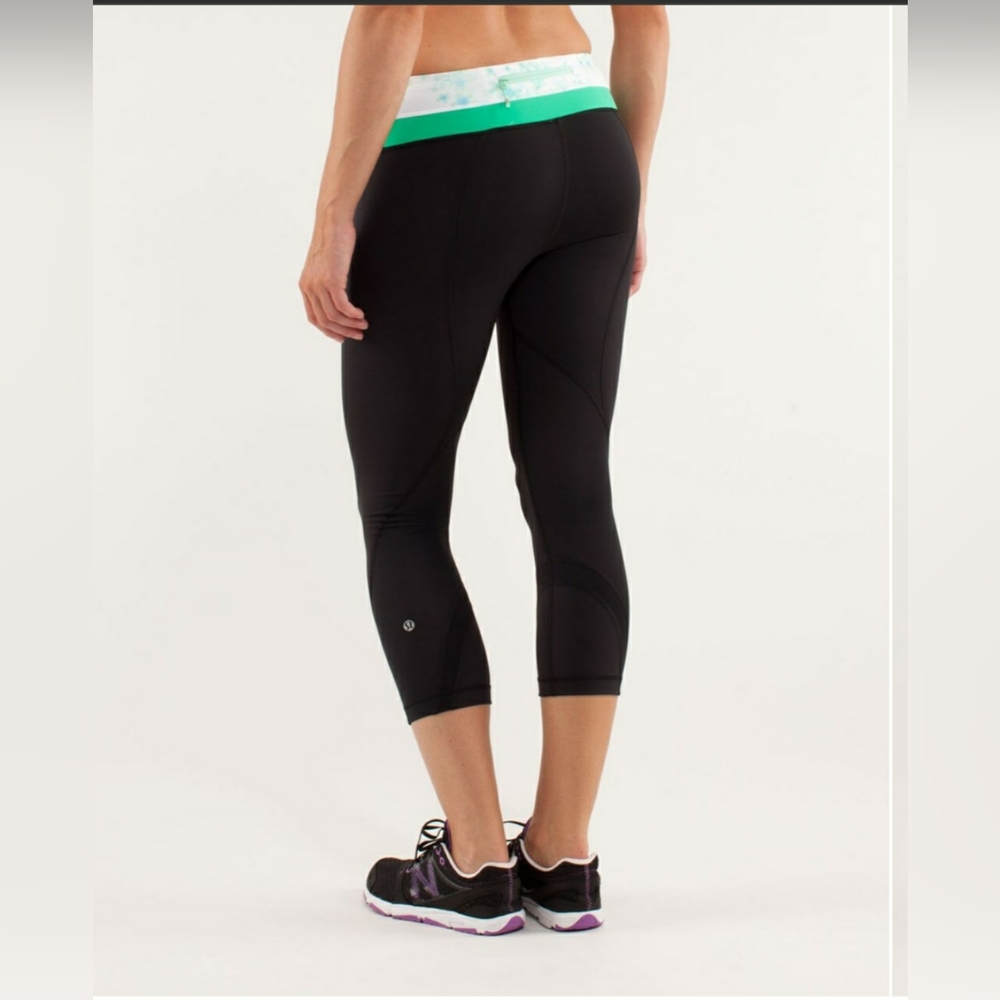 Lululemon Run: Inspire Crop II Black / Frangipani Very Green / Very Green - 6